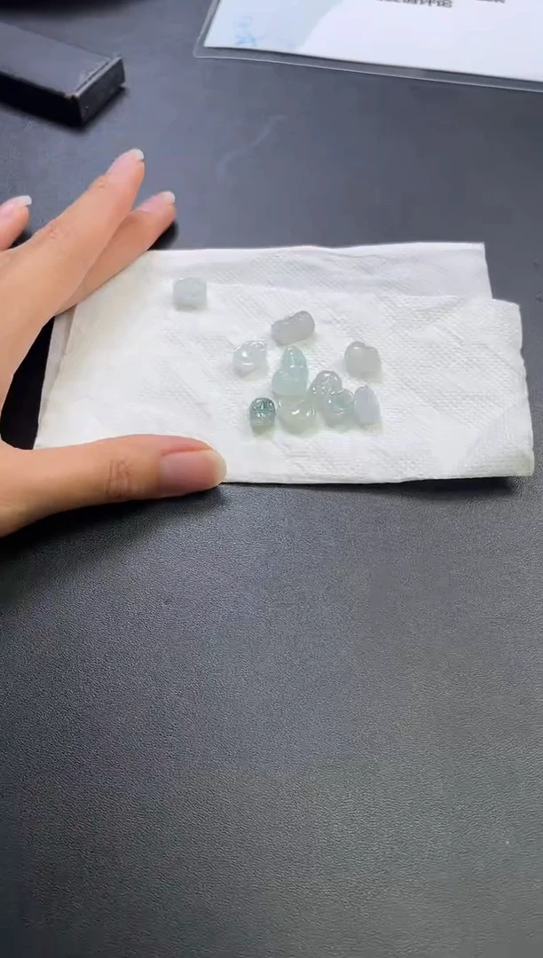 定制翡翠手绳未镶嵌桃貔貅多样性发一件