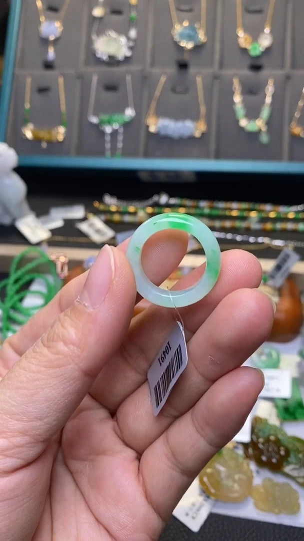 颈饰未镶嵌翡翠39262