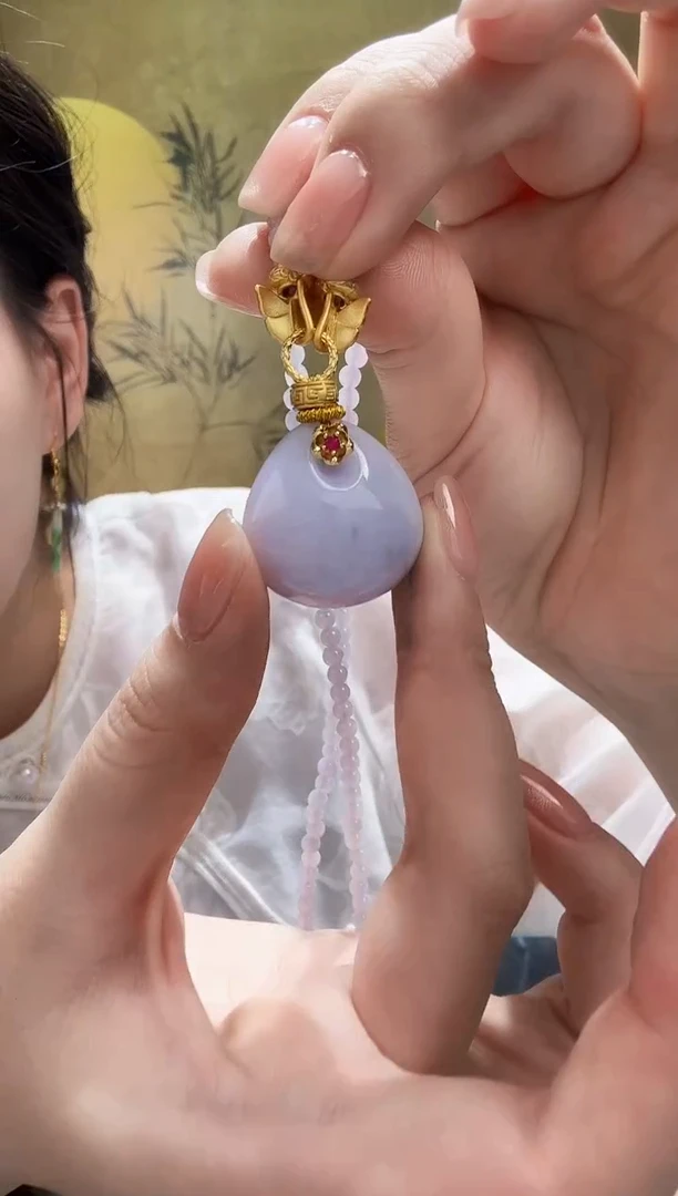 颈饰未镶嵌翡翠吊坠