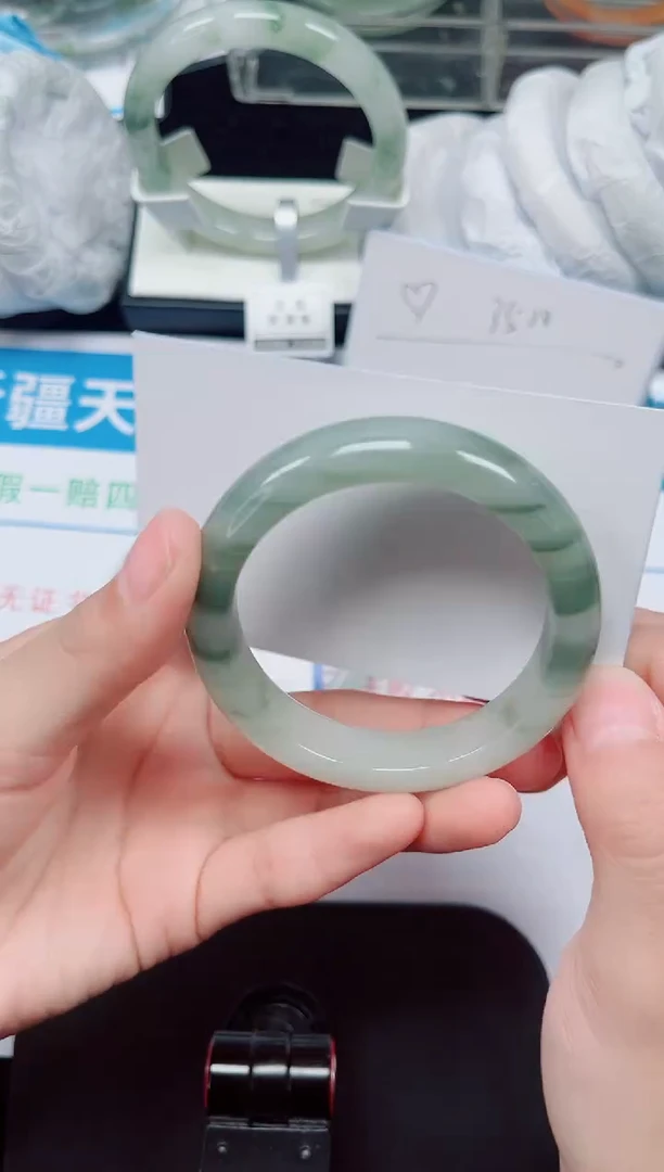 未镶嵌手镯石英质玉69-50/51