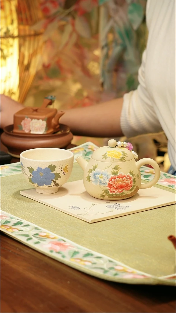 紫*?宜兴原矿手工紫砂壶