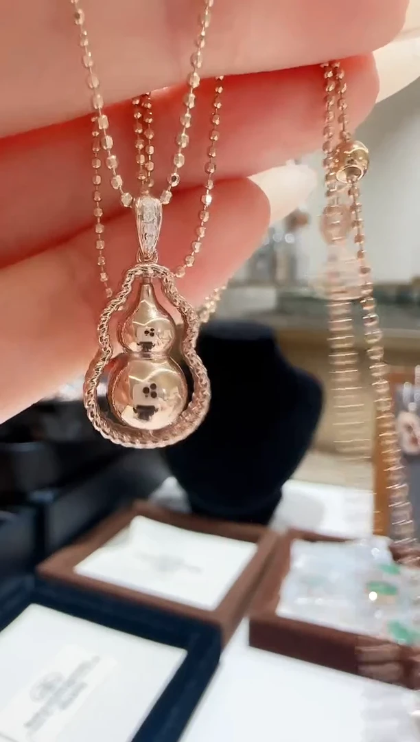 单吊坠18K金镶嵌钻石赚赚葫芦吊坠不含链