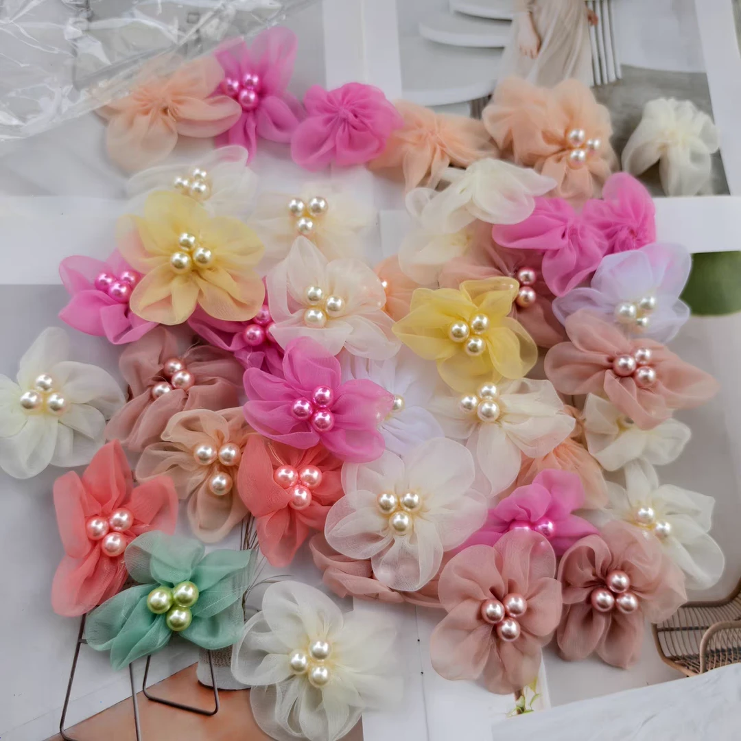 698-彩色纱质花朵随机40个约六至七厘米 （有的翘边）