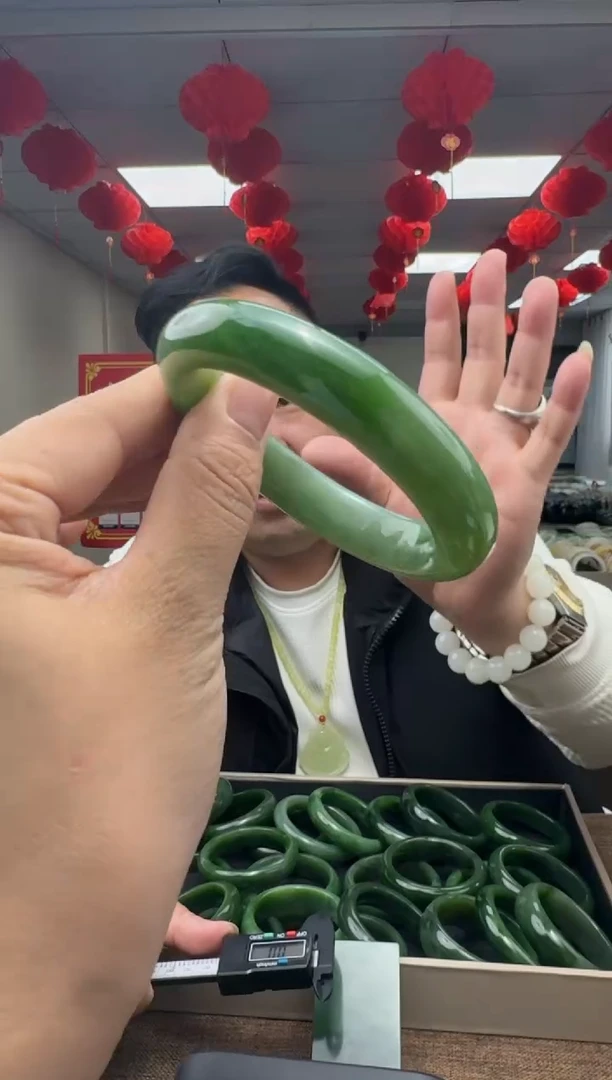 未镶嵌手镯和田玉拍一发一，多样性发货555657