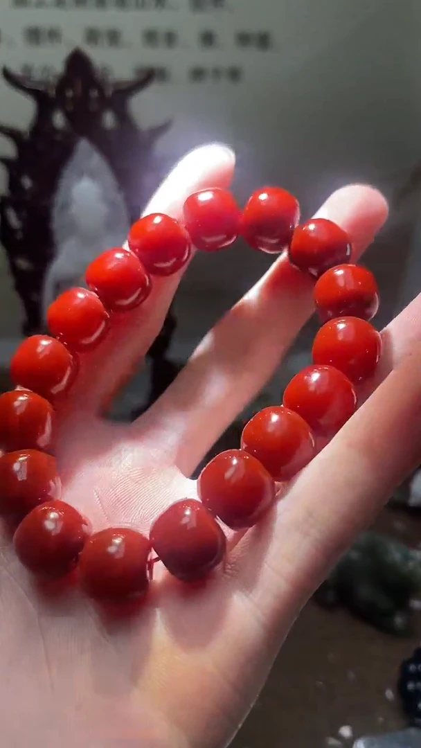 未镶嵌玛瑙手饰1