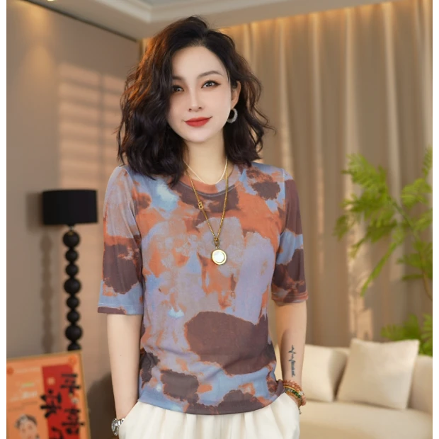 晚霞夏季新款高级感气质显瘦百搭薄款圆领女士设计感时尚上衣