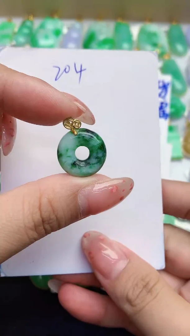 翡翠未镶嵌颈饰缅甸天然翡翠A货
