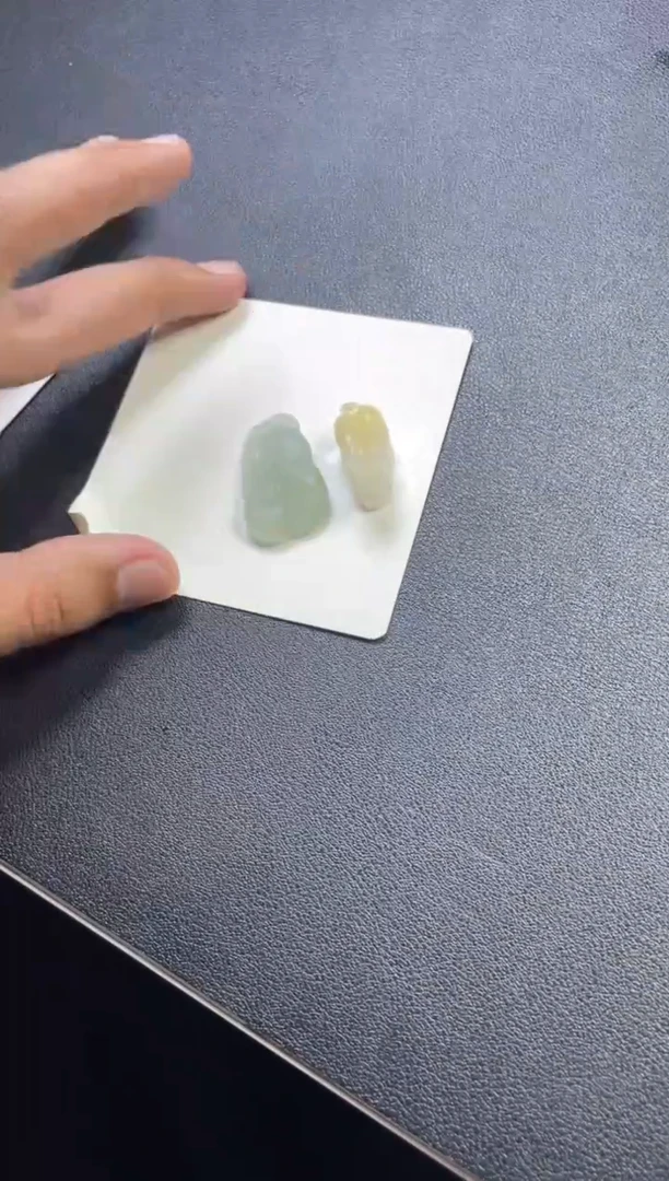 未镶嵌定制翡翠M****?挂件抛光一对