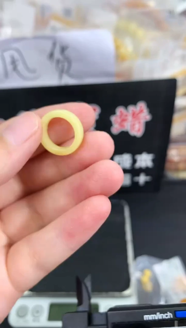 蜜蜡未镶嵌珠宝奇石65
