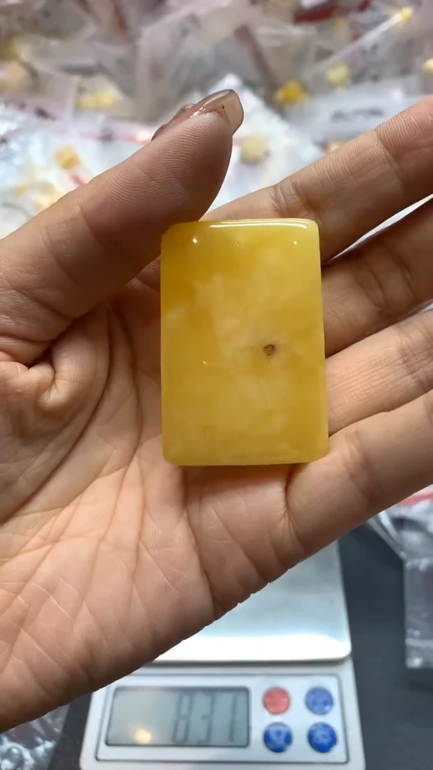 【闪购商品】未镶嵌琥珀珠宝奇石2788