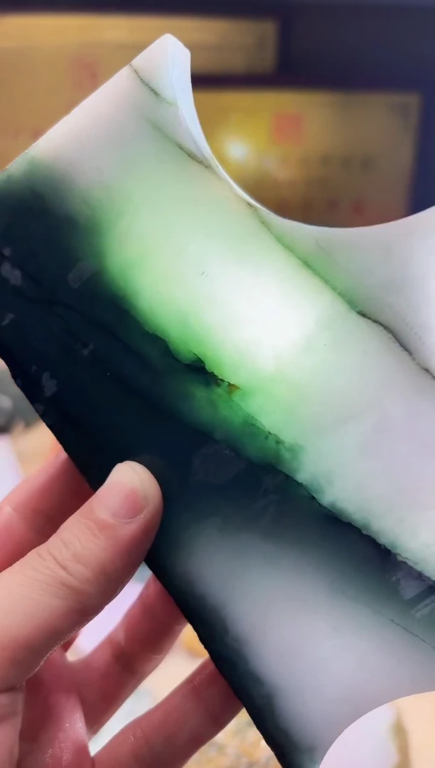 翡翠挂件未镶嵌A货张麦9536