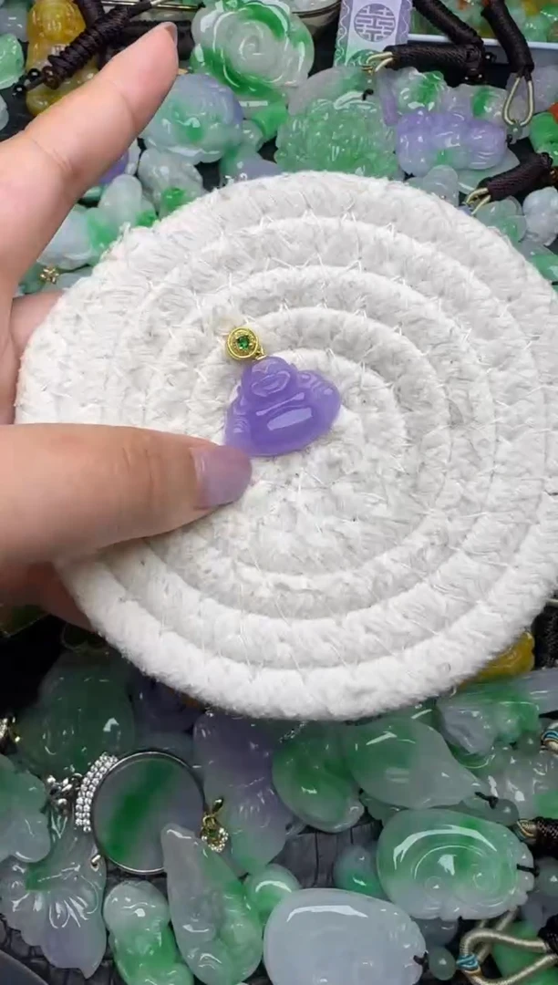 颈饰未镶嵌翡翠缅甸翡翠吊坠