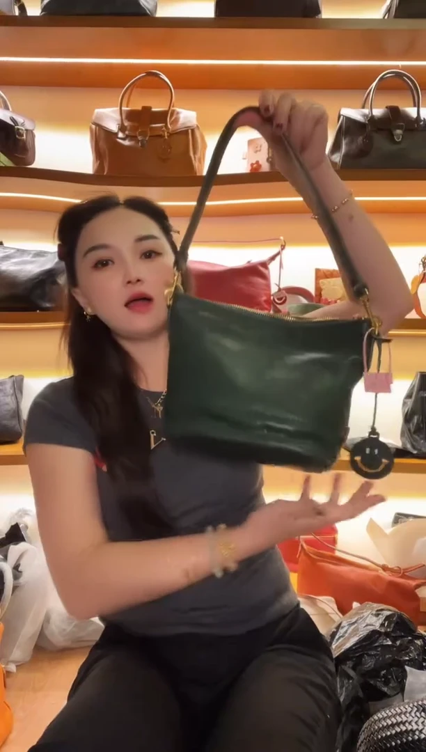 水牛皮（革） 高端订制时尚百搭小卡包 挂件