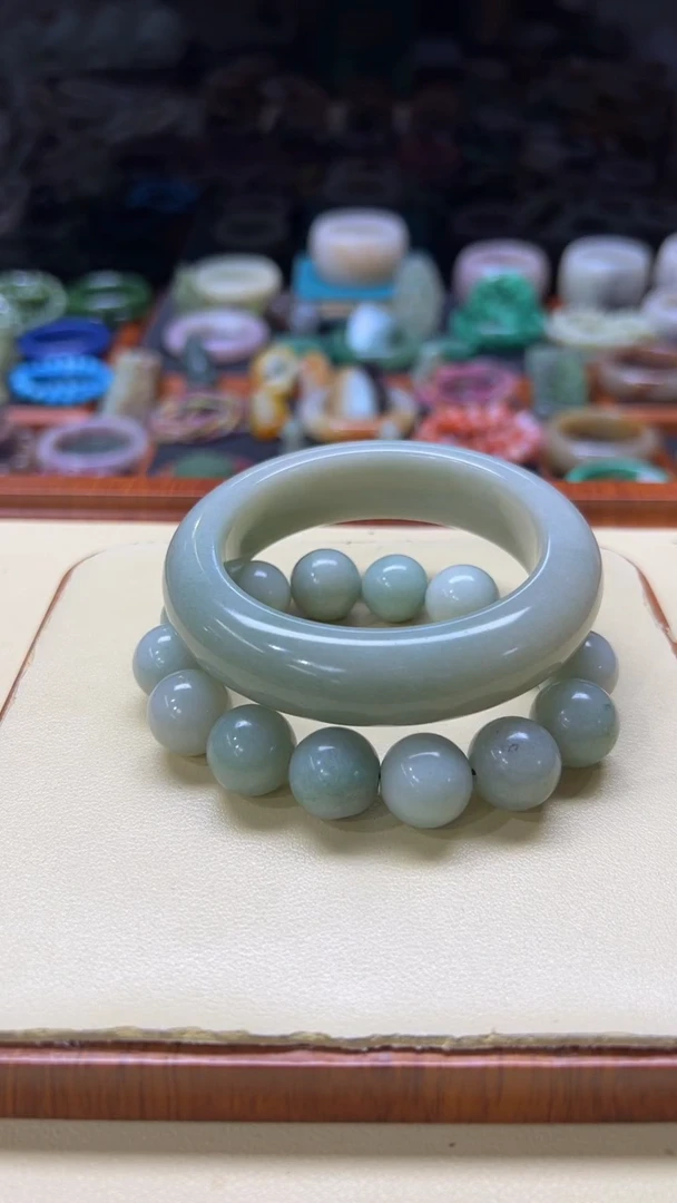 未镶嵌手镯石英质玉玮062