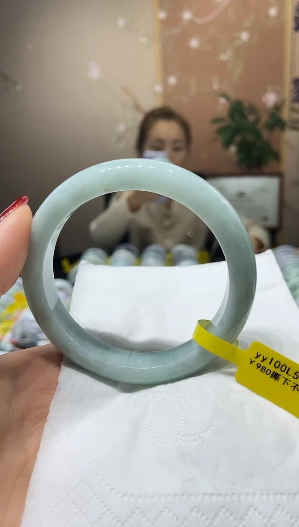 【闪购商品】翡翠手镯未镶嵌58.8圈口