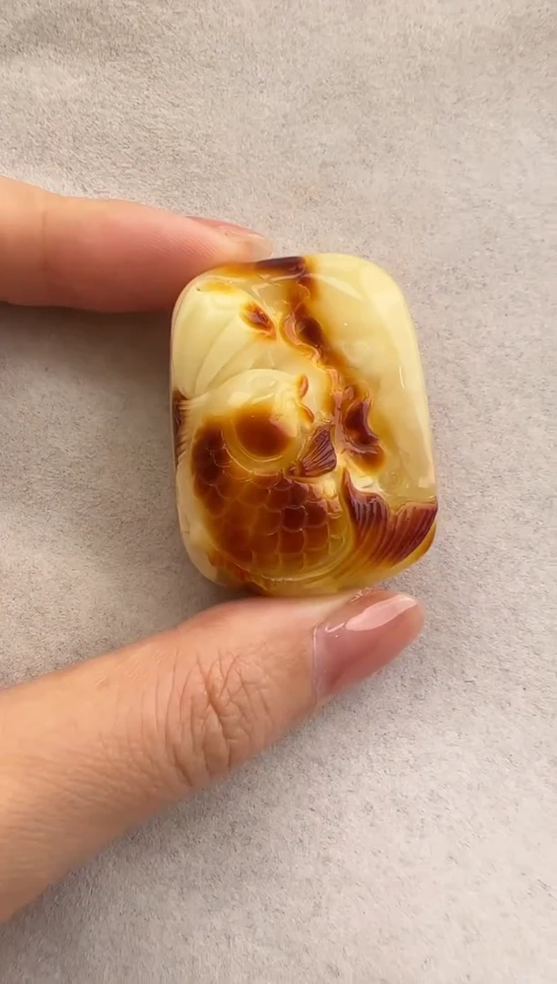 【闪购商品】琥珀裸石未镶嵌10211111-吊坠