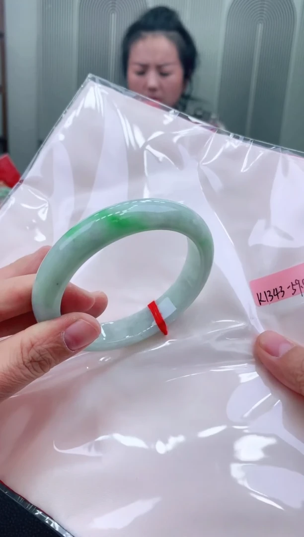 未镶嵌手镯翡翠59+