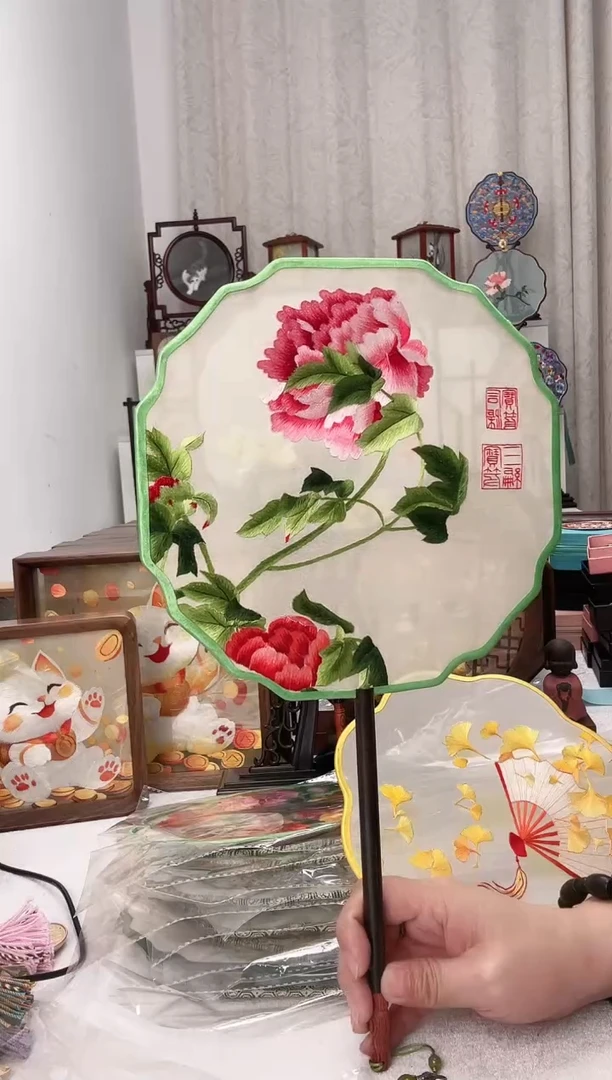 扇子苏绣作品手工精品团扇