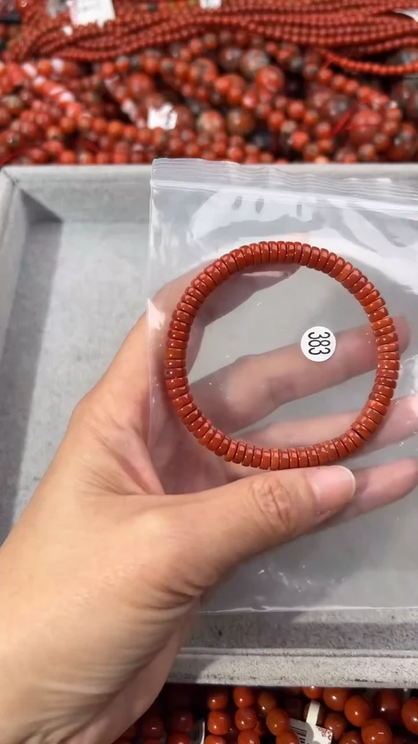 南红玛瑙手串未镶嵌6+