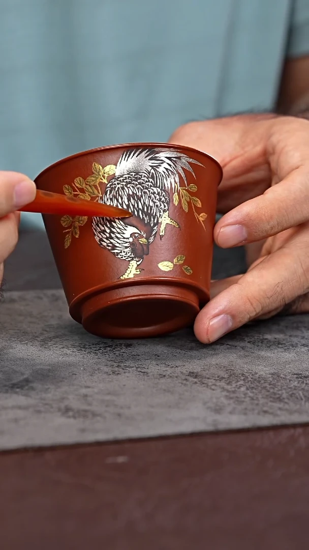 茶杯紫砂朱泥 金银公鸡