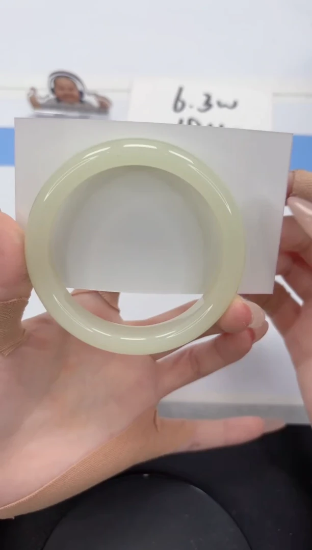 【闪购商品】石英质玉手镯未镶嵌A228-60.6