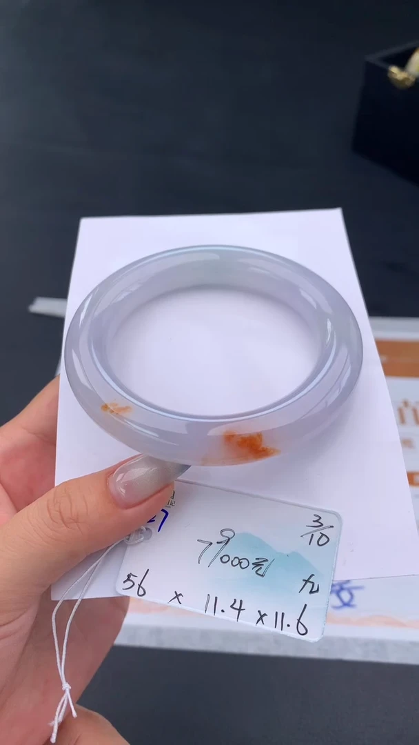 未镶嵌手镯翡翠自带#送人#，联系客服核对地址~