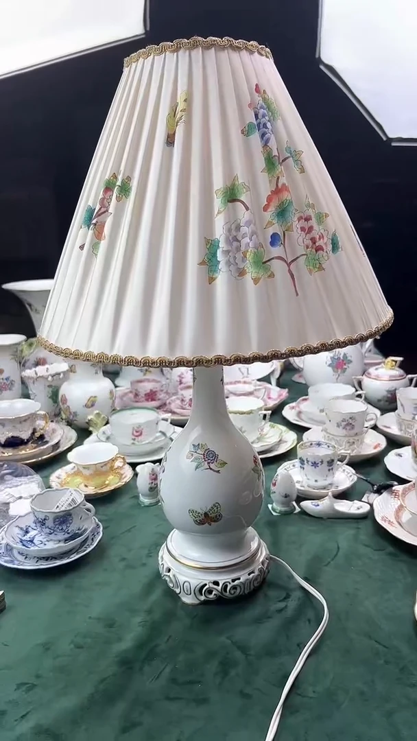瓷片赫伦女王大号台灯