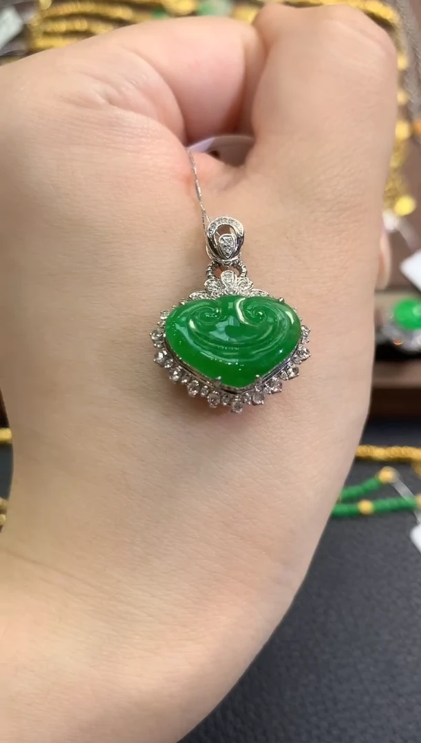 翡翠18K金镶嵌吊坠(不含链)春日珠宝 B79多样性一件发