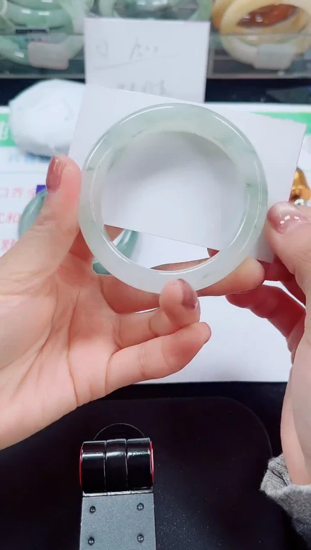 未镶嵌手镯石英质玉28-53/54