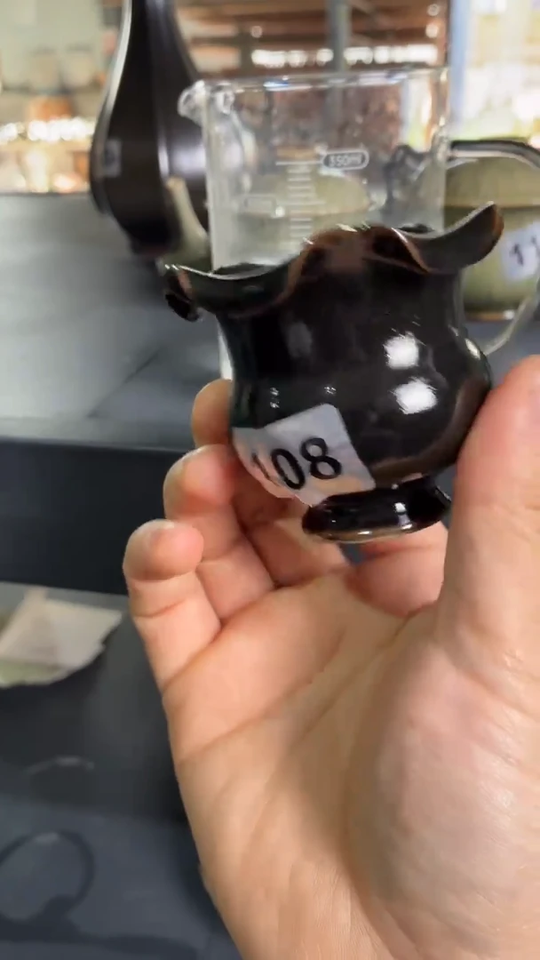 耀州窑仰山花口尊108