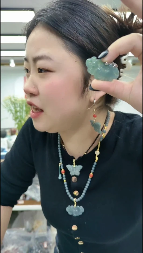 【闪购商品】翡翠颈饰合金2602蓝水雕刻凤凰