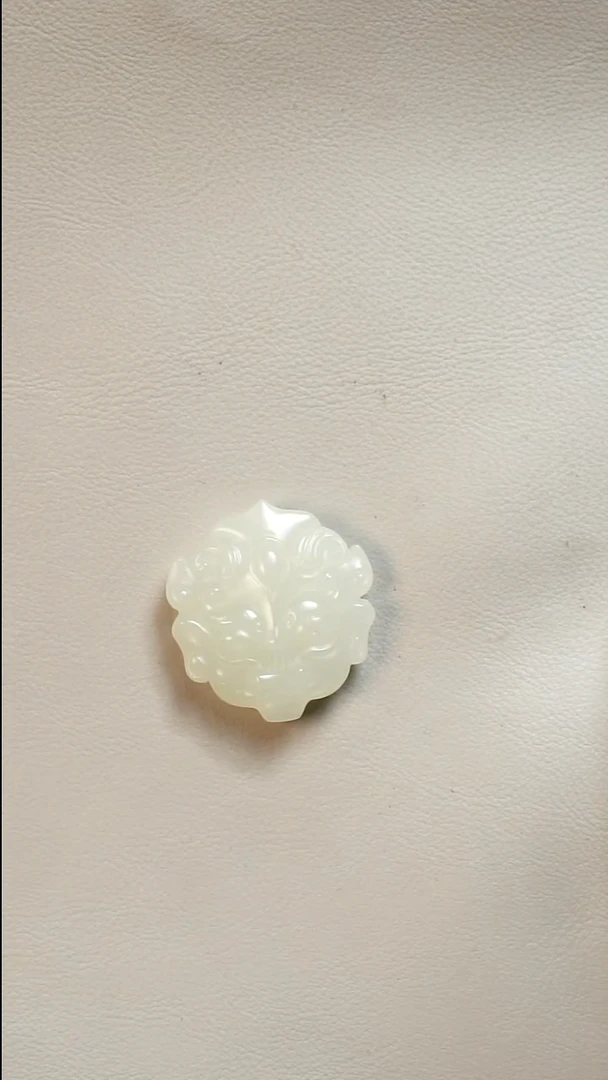 未镶嵌和田玉挂件守护