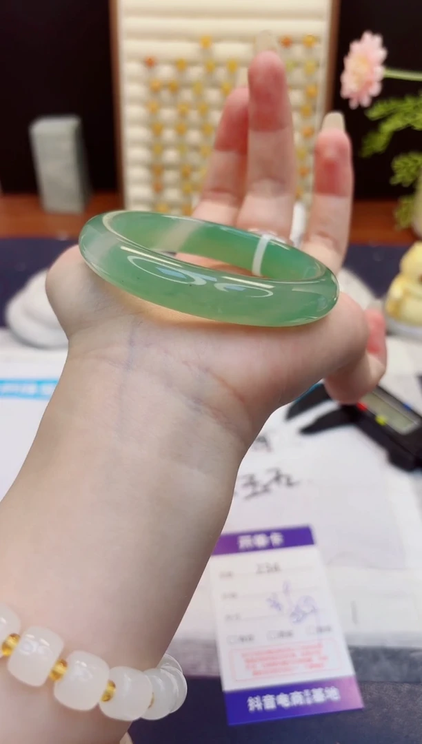 未镶嵌手镯石英质玉234-东陵玉-圈口56