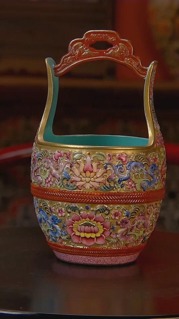 泥塑幸**光中国陶瓷收藏鉴赏