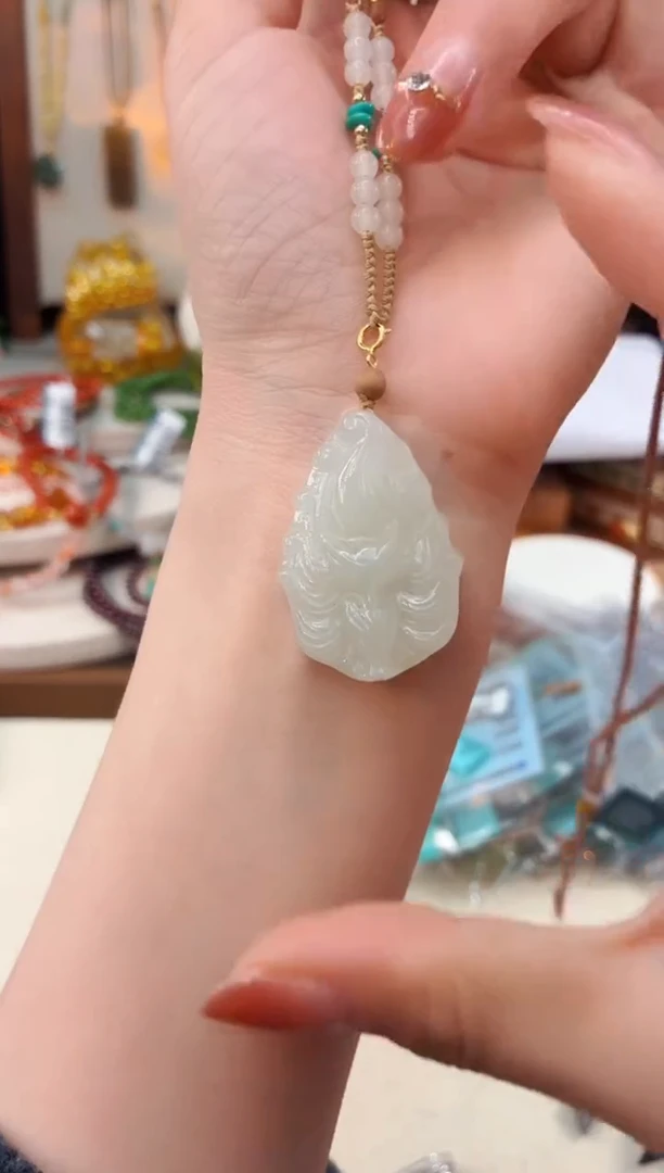 18K金镶嵌和田玉项链@@I921D018855