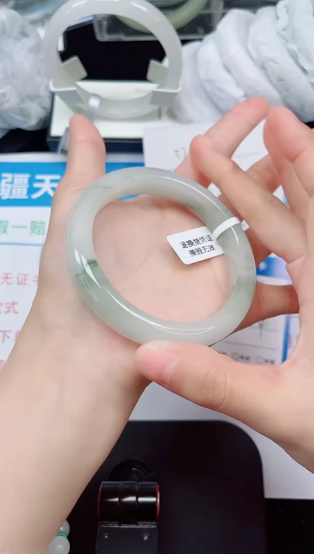 未镶嵌手镯石英质玉12-60/61