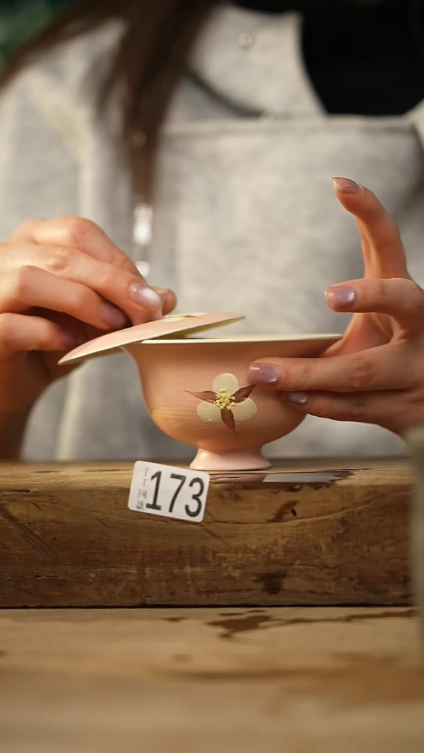 【闪购商品】瓷片新品粉木棉盖碗/设计师 牧渔 款