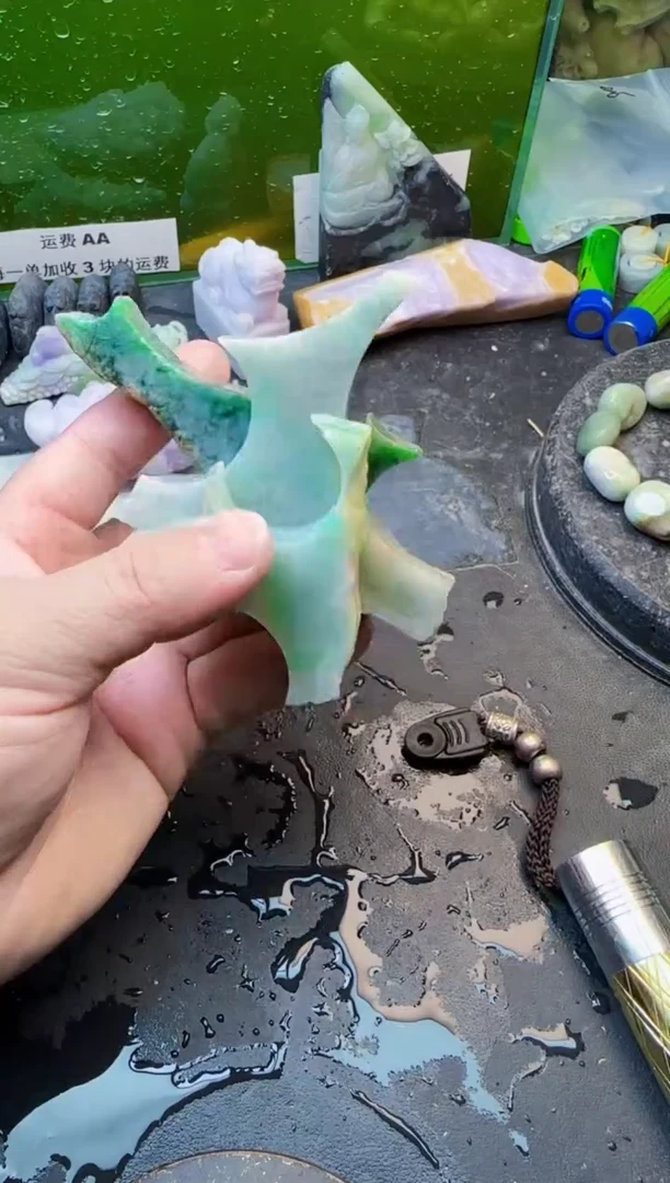 翡翠挂件未镶嵌天然翡翠075