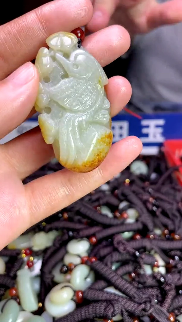 未镶嵌和田玉挂件1