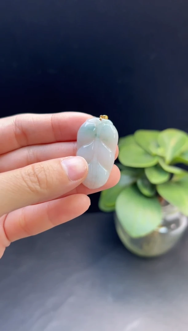 吊坠(不含链)18K金镶嵌翡翠叶子