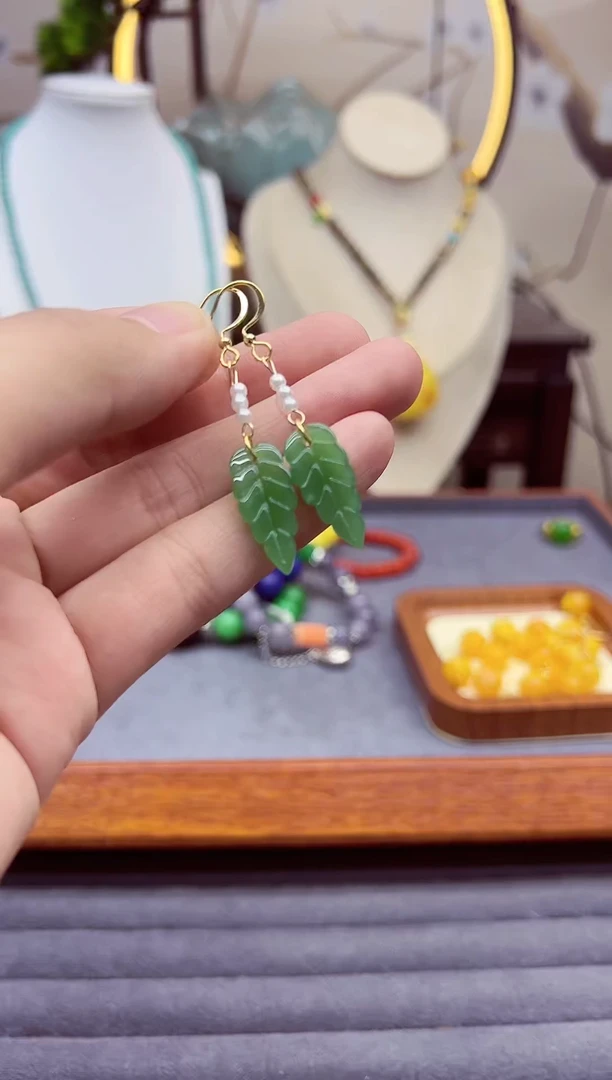 【闪购商品】和田玉耳饰14K金镶嵌E269````