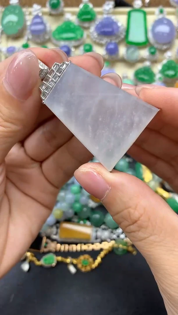 【闪购商品】翡翠颈饰18K金镶嵌201中国好珍宝