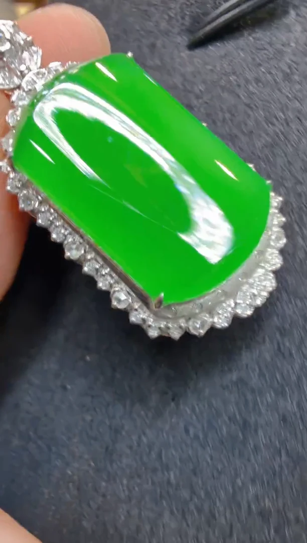 吊坠(不含链)18K金镶嵌翡翠多样性团购发一件