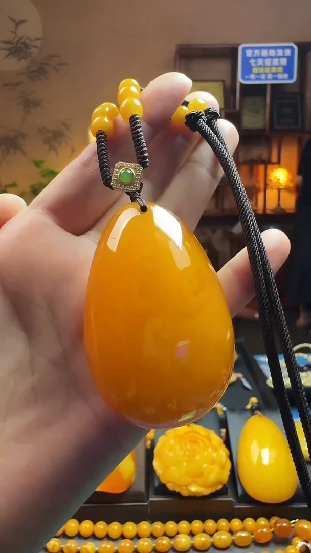 蜜蜡吊坠(赠链)未镶嵌蜜蜡水滴套装