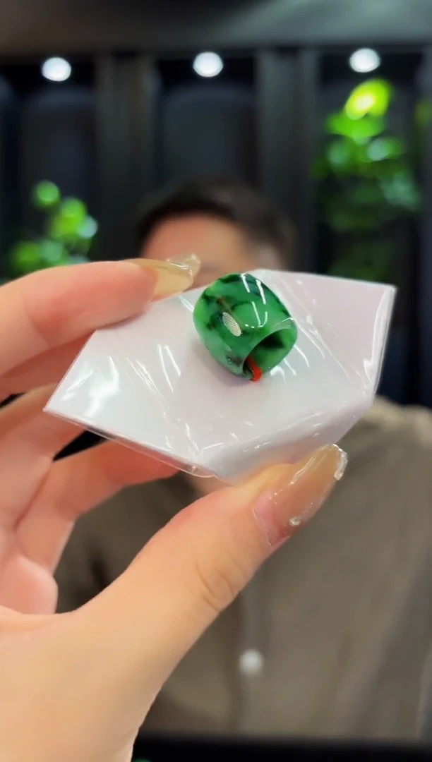 翡翠未镶嵌颈饰缅料A货/多样性发货/一件