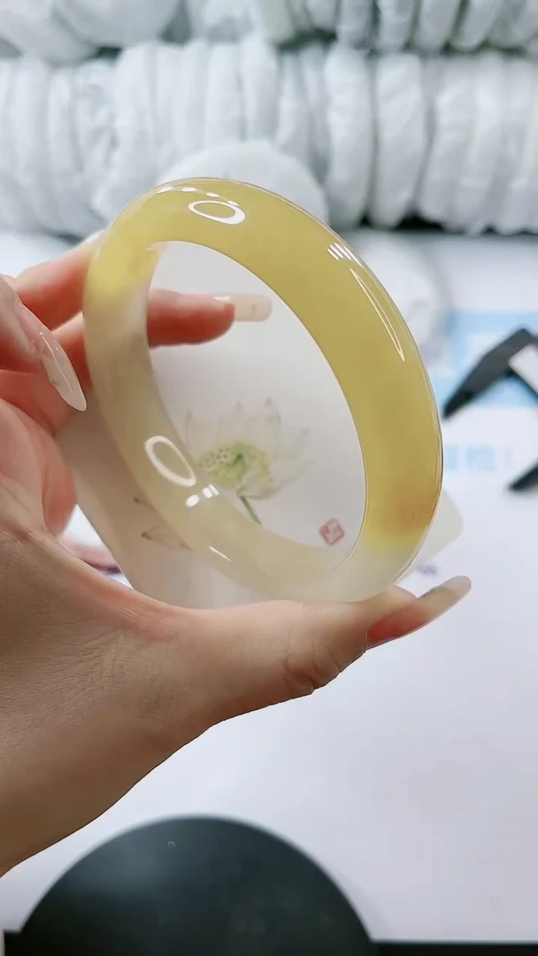 【闪购商品】石英质玉手镯未镶嵌多样性发货V557-70