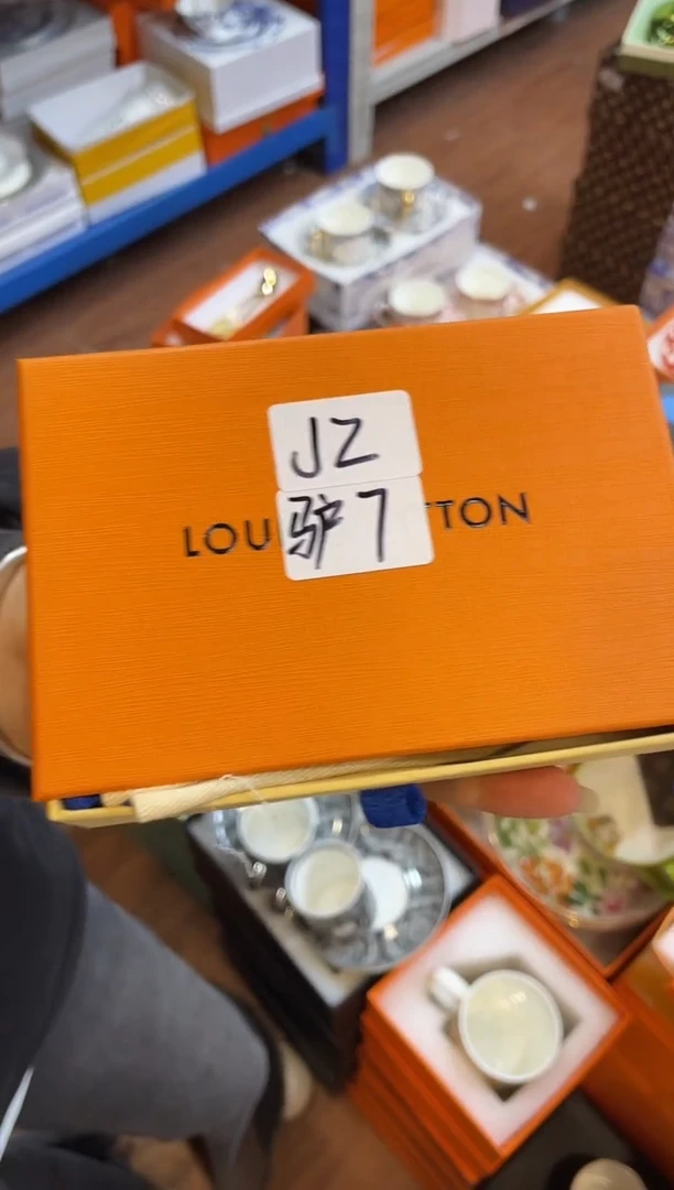 杯鸿辉家品牌瓷器，京东包邮！