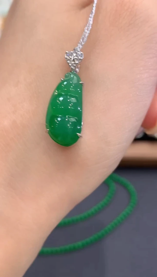 吊坠(不含链)18K金镶嵌翡翠a91