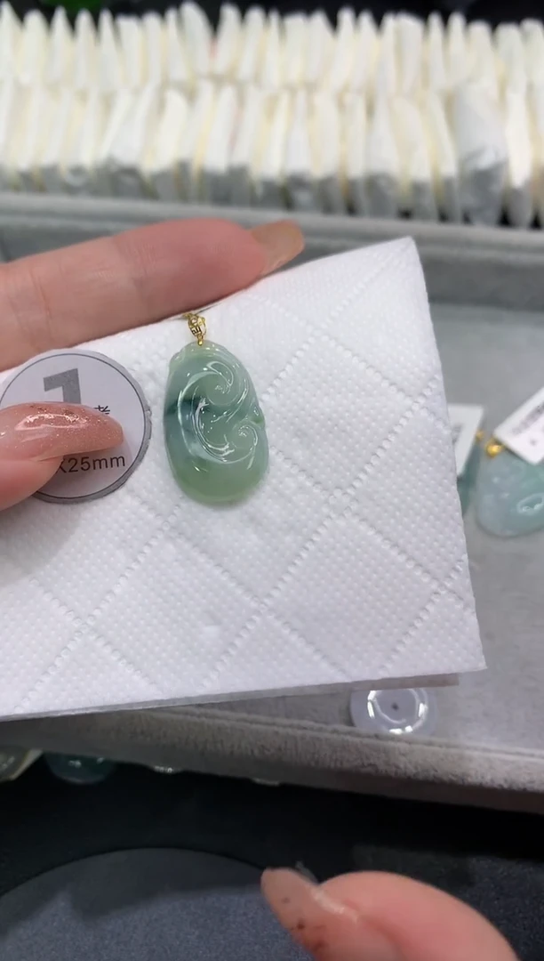 吊坠(不含链)18K金镶嵌翡翠11