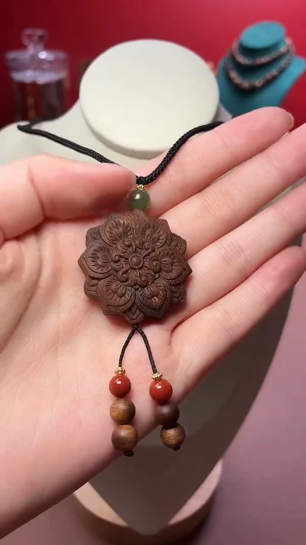 沉香手串沉水越南芽庄瘤疤黄棋宝相花吊坠